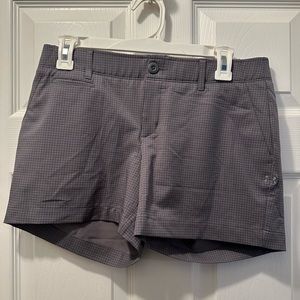 Under armour shorts size 6 fitted